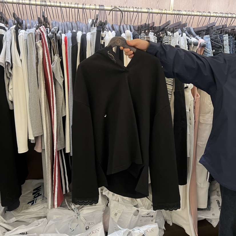 VIRKIN韓國直郵實拍女裝新品職業熱賣26春夏衛衣蕾絲連帽VIRKIN衛衣