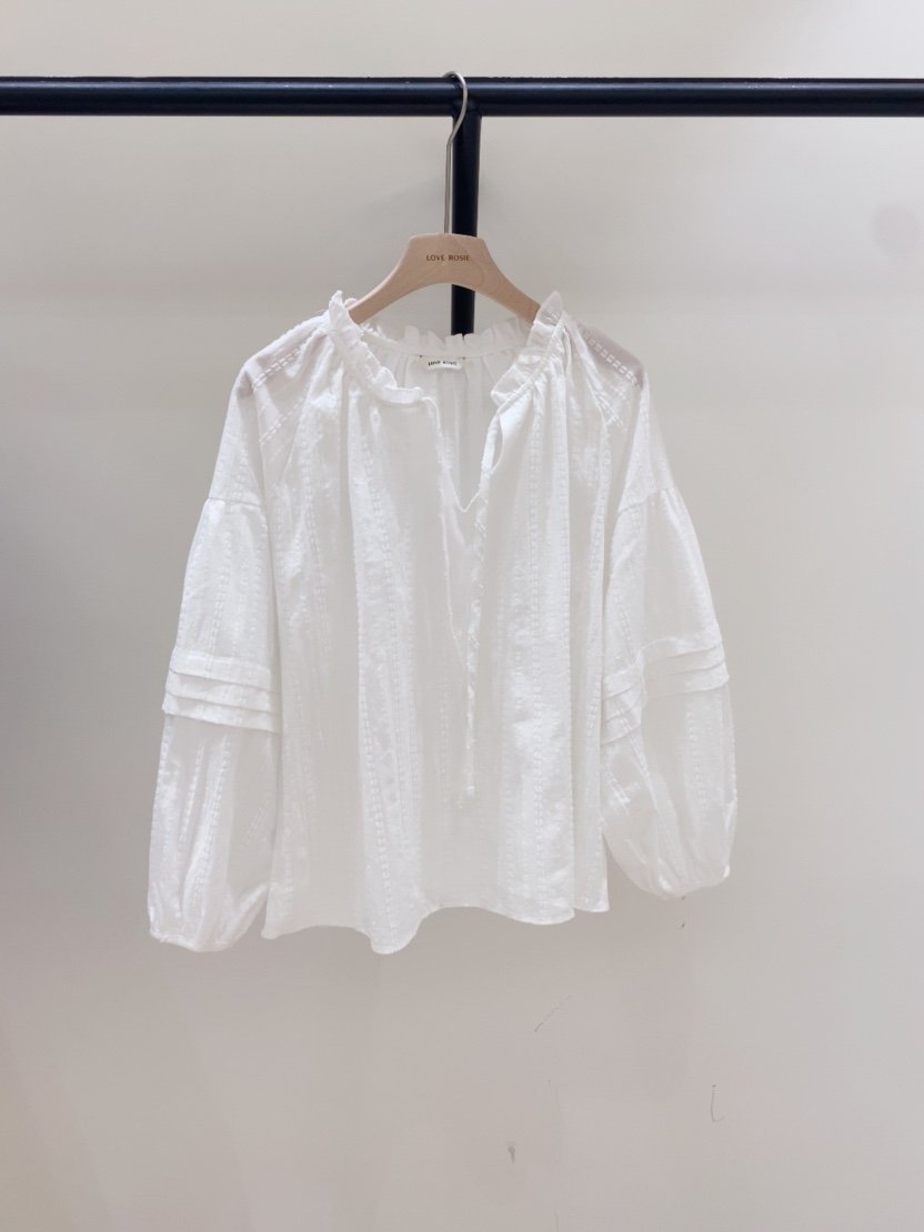 LOVE ROSIE韓國代購女裝新品休閑熱賣推薦襯衫蕾絲衫褶裥LOVE ROSIE襯衫/蕾絲衫