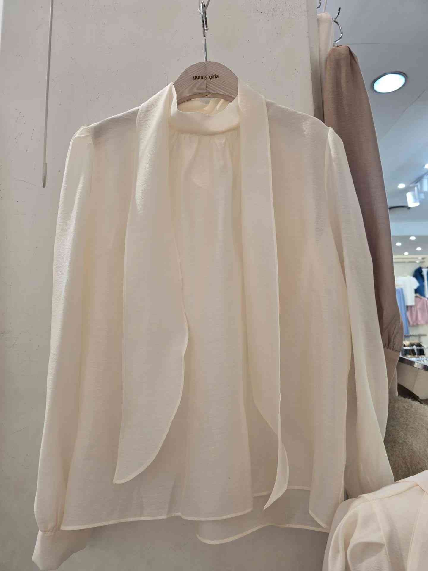 GUNNY GIRLS-거니걸스-T東大門直郵女士新品人氣襯衫蕾絲衫褶皺GUNNY GIRLS襯衫/蕾絲衫