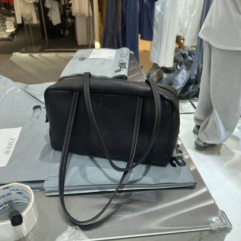 J SHOP韓國直郵實拍女士新款人氣熱賣時尚職業手拿包腋下包J_SHOP手拿包/腋下包