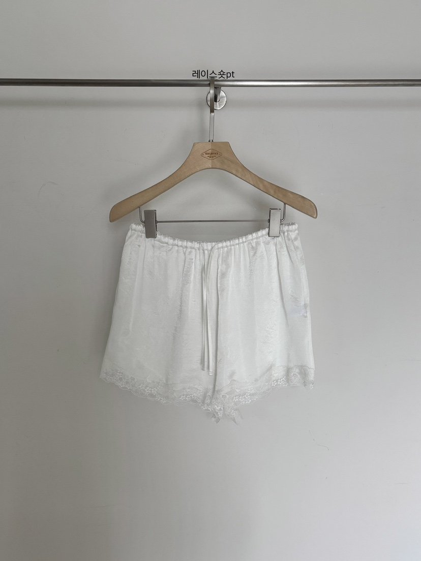 VERGAMOT韓國直郵女士新款休閑職業人氣熱賣時尚短褲蕾絲VERGAMOT短褲
