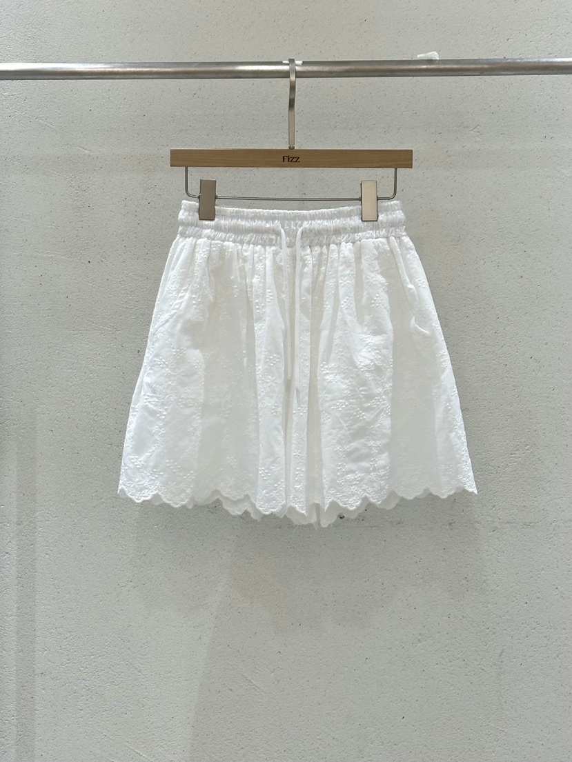 FIZZ韓國直郵女裝新品26春夏人氣職業推薦休閑時尚短褲刺繡FIZZ短褲