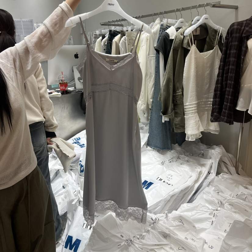 NUESE東大門直郵女裝新品熱賣休閑職業26春夏推薦人氣連衣裙NUESE連衣裙