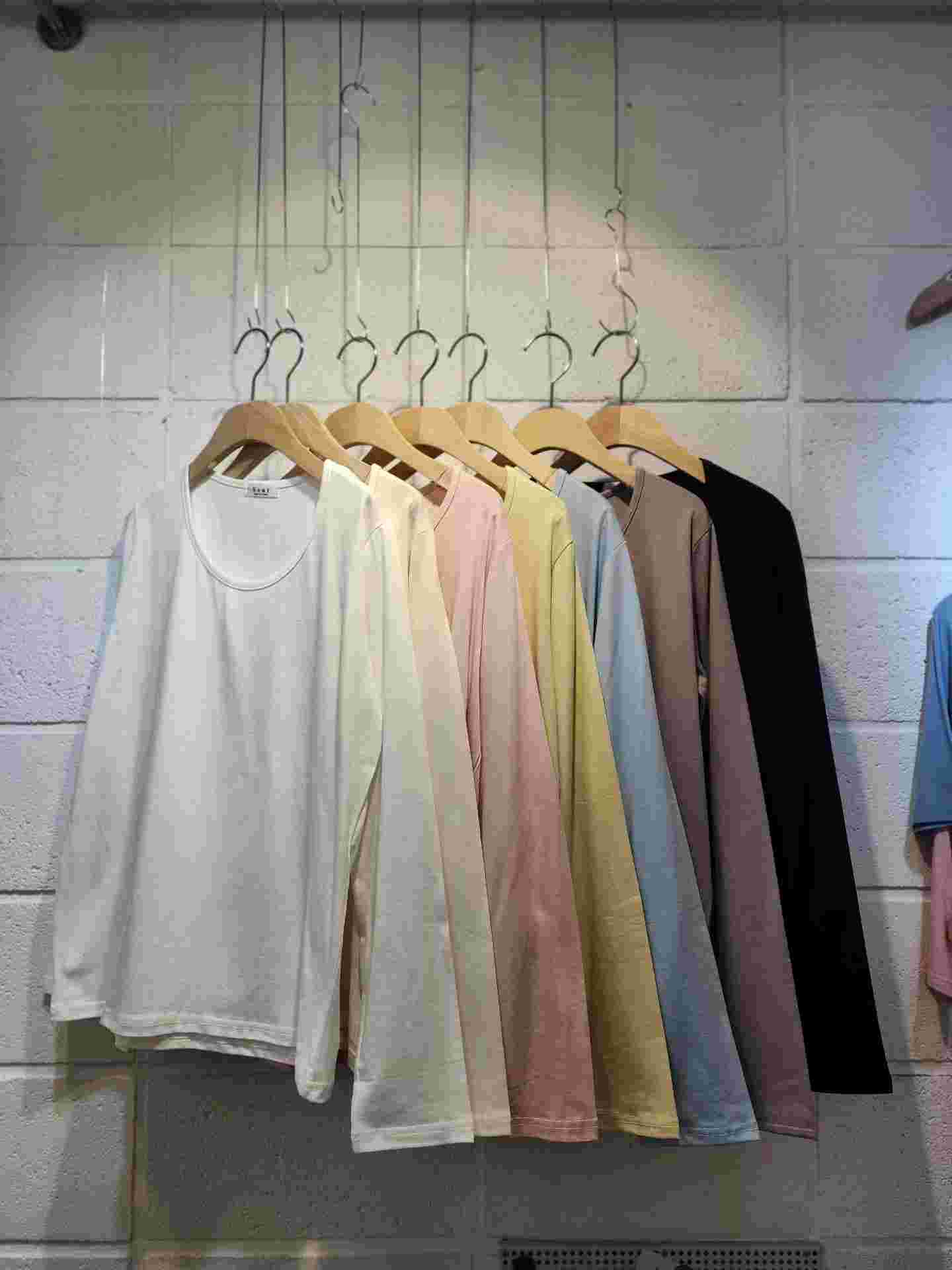 VENI東大門實拍女士新品推薦休閑熱賣時尚人氣長袖T恤莫代爾VENI長袖T恤