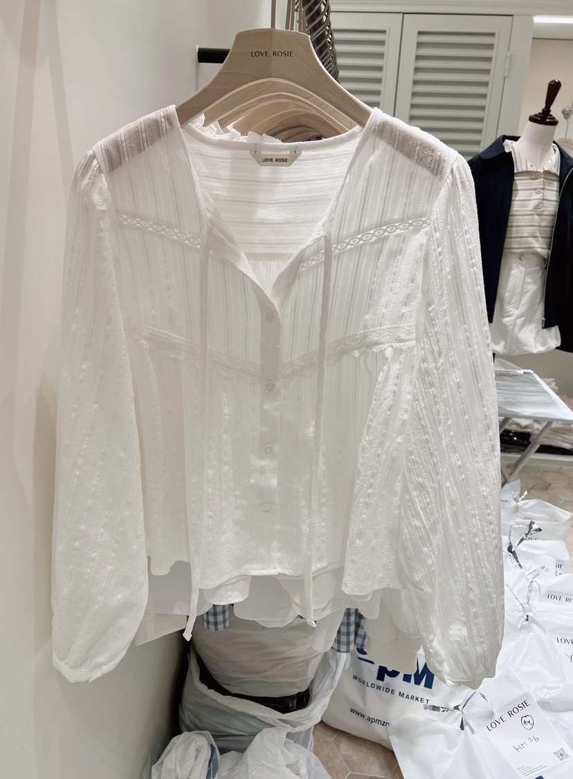 LOVE ROSIE韓國東大門直郵女士新品26春夏熱賣襯衫蕾絲衫LOVE ROSIE襯衫/蕾絲衫