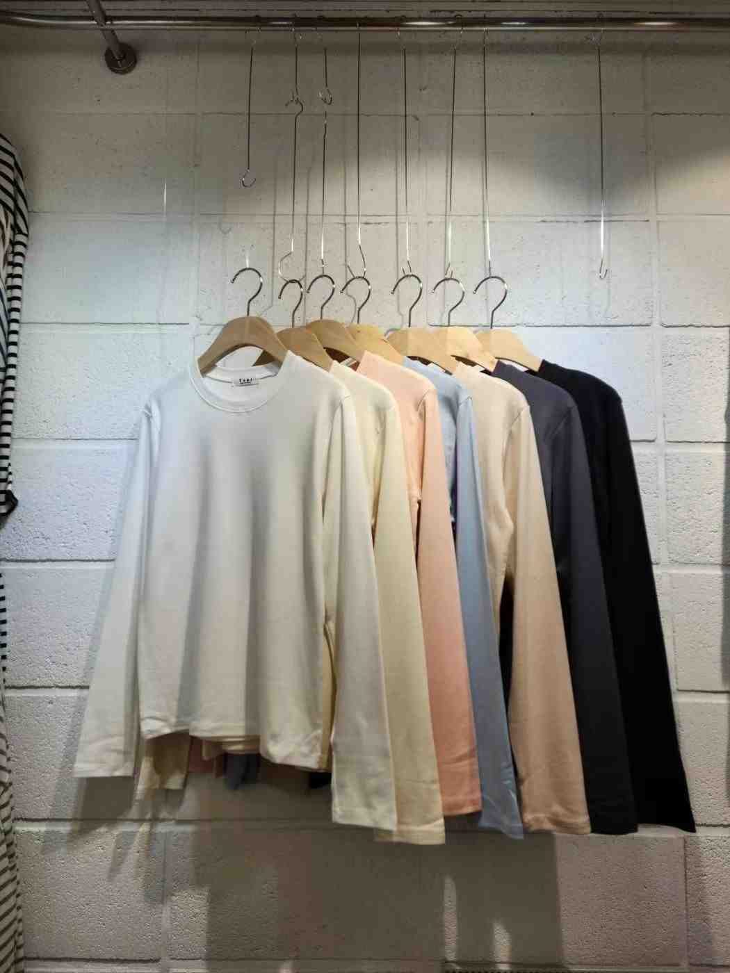 VENI東大門實拍女裝新品時尚熱賣職業長袖T恤莫代爾棉質圓領VENI長袖T恤