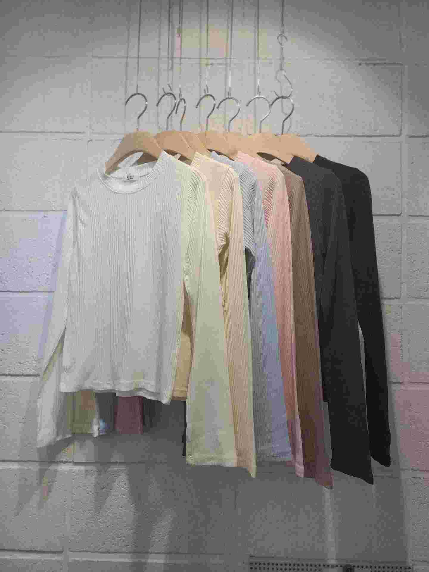 VENI韓國代購女裝新款時尚真品人氣職業26春夏長袖T恤莫代爾VENI長袖T恤