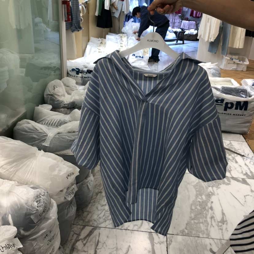 ALMOND韓國直郵女士新款時尚人氣推薦襯衫蕾絲衫亞麻燈籠ALMOND襯衫/蕾絲衫