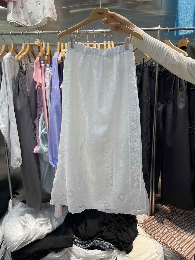 MENDL S韓國直郵女士新品休閑人氣26春夏熱賣推薦長裙刺繡MENDL S長裙