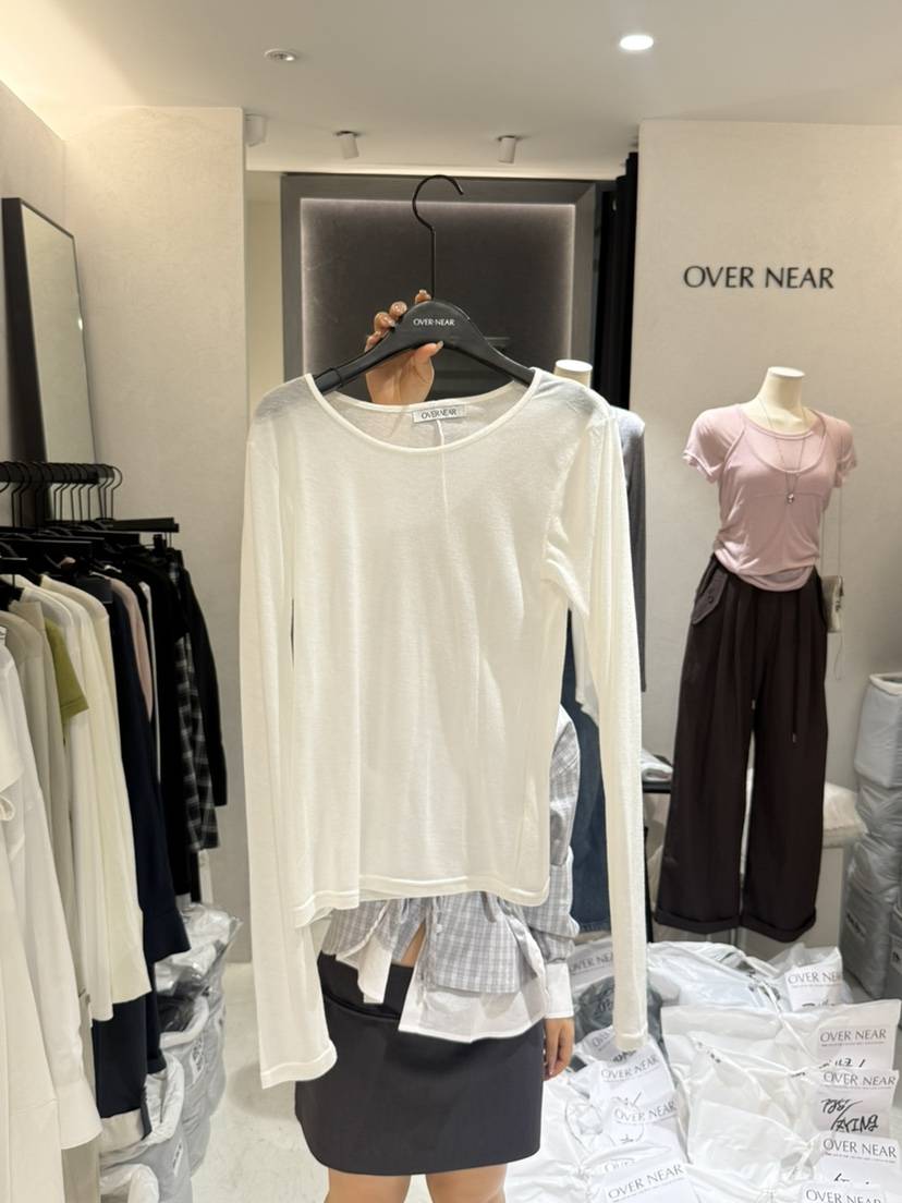 OVER NEAR韓國東大門代購女裝新款時尚熱賣長袖T恤不含內搭OVER NEAR長袖T恤