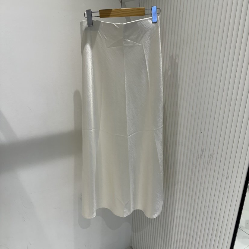 COCO HOLIC韓國東大門直郵女裝新品推薦人氣熱賣時尚長裙COCO HOLIC長裙