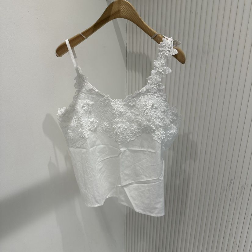COCO HOLIC韓國直郵實拍女裝新品人氣吊帶背心不對稱蕾絲COCO HOLIC吊帶/背心