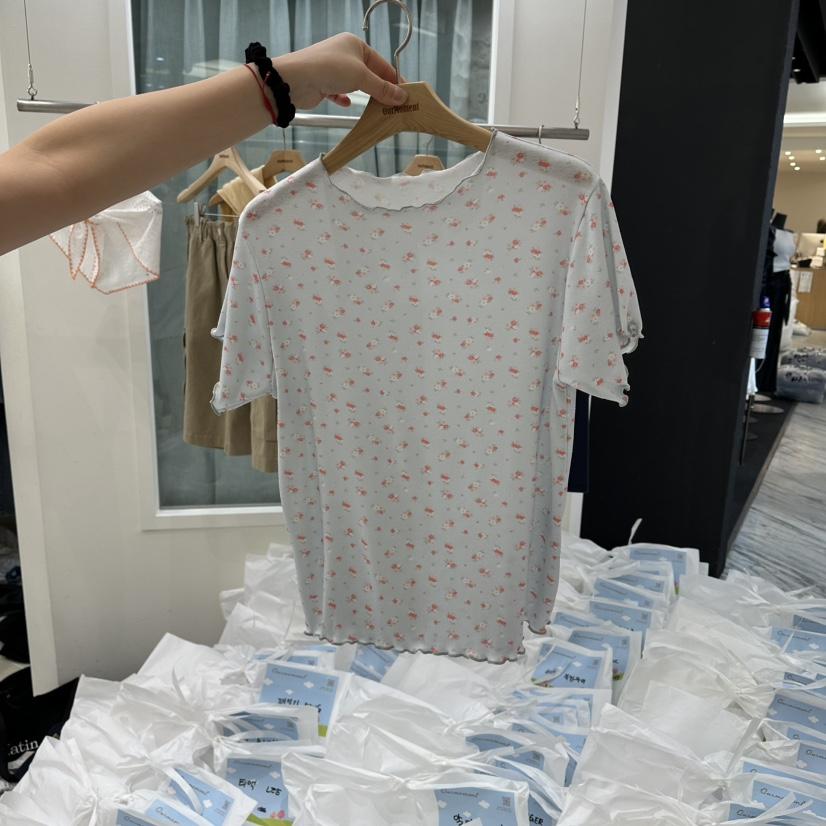 OURMOMENT韓國直郵實拍女士新款職業熱賣人氣時尚26春夏T恤OURMOMENTT恤