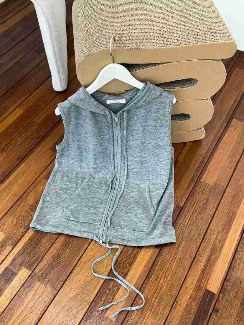 TUG韓國東大門直郵女裝新品時尚熱賣推薦職業26春夏馬甲連帽衫TUG馬甲