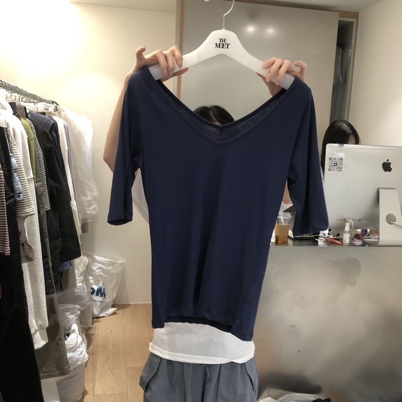 MEET ME韓國直郵實拍女裝新品休閑職業推薦人氣T恤V領透明MEET MET恤