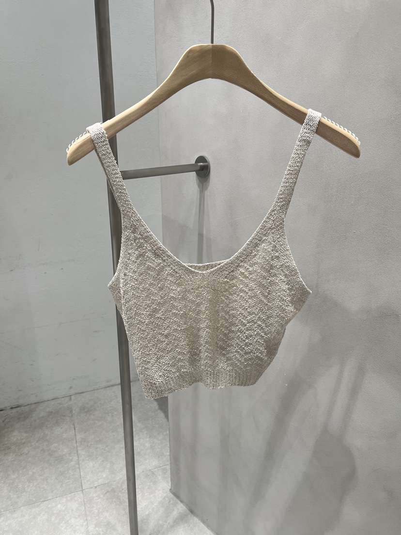 EVERCOMMERCE METICULOUSLY DESIGNED韓國東大門直郵女裝新品人氣吊帶背心奶油色EVERCOMMERCE METICULOUSLY DESIGNED吊帶/背心