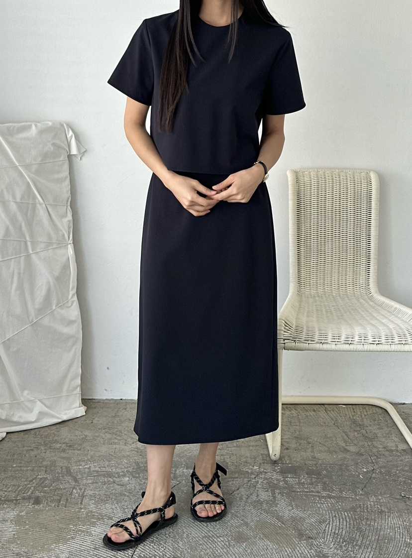 LE VASE韓國直郵實拍女士新款時尚推薦休閑熱賣人氣長裙LE VASE長裙