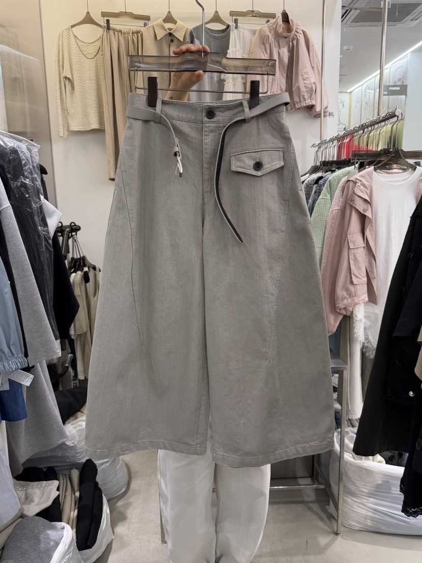 THE SIL韓國直郵實拍女士新款熱賣職業人氣短褲包含腰帶THE SIL/1 2ILLY短褲