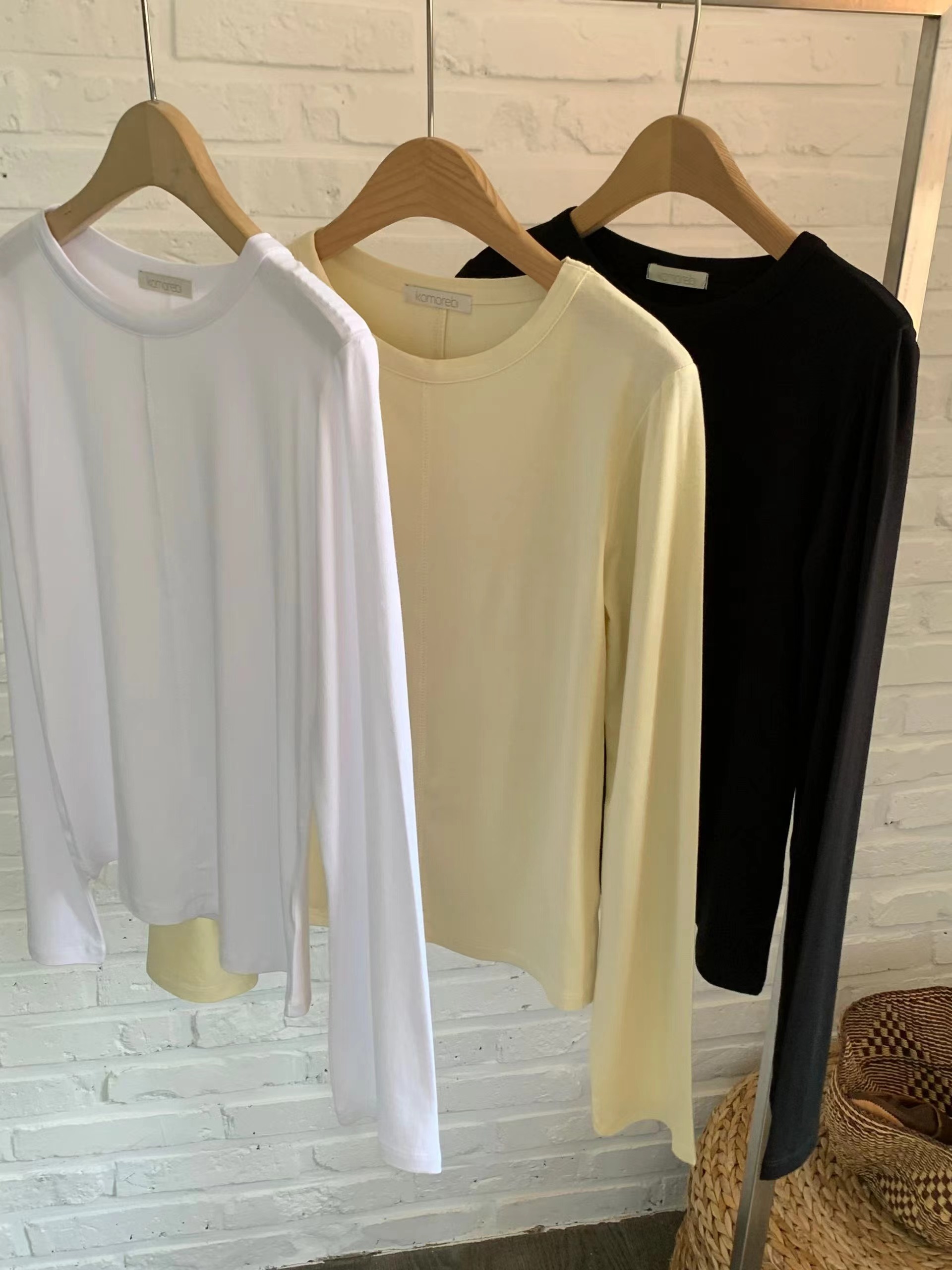 KOMOREBI韓國直郵實拍女士新款時尚26春夏休閑推薦長袖T恤KOMOREBI長袖T恤