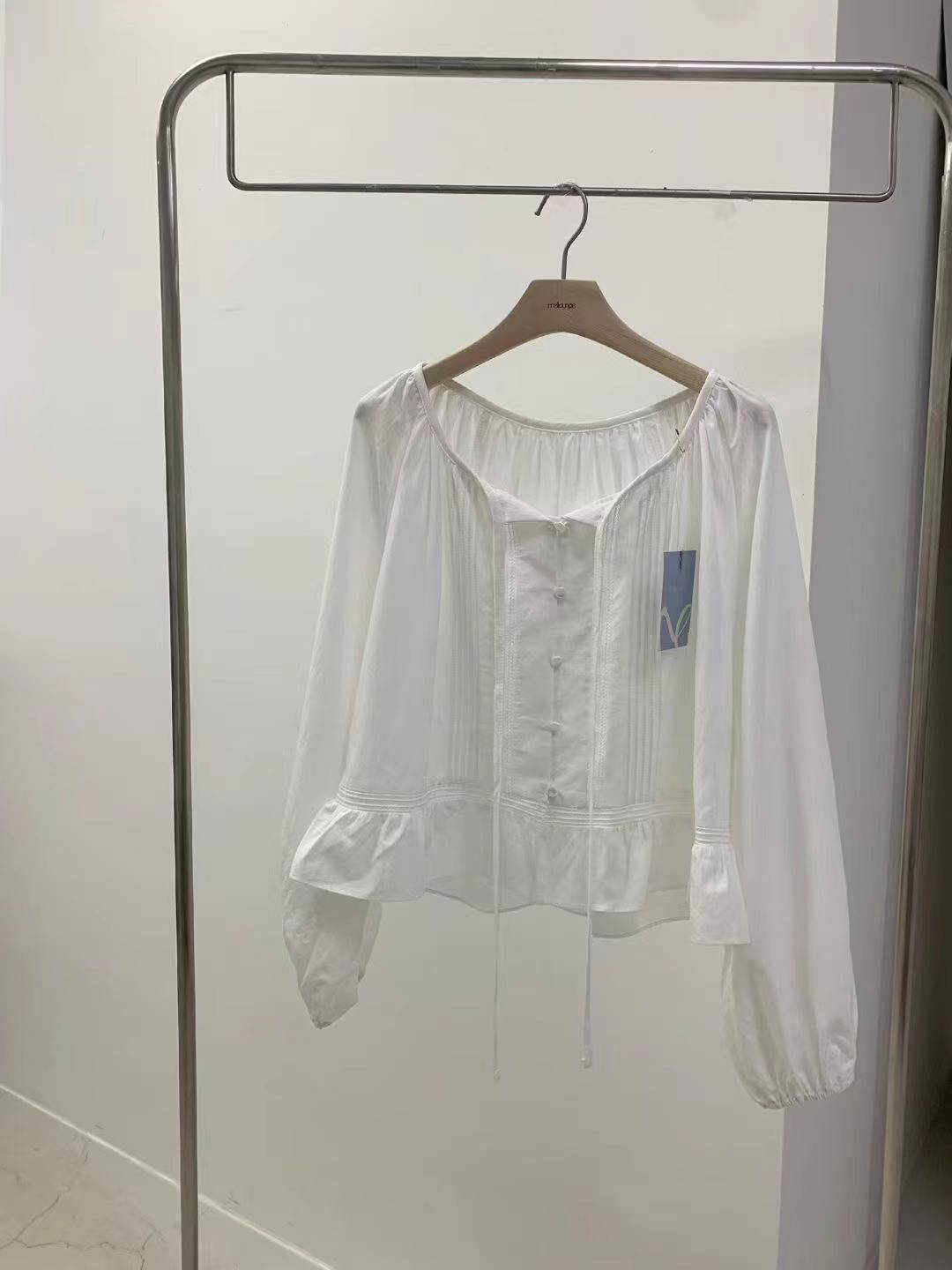 MELLOUNGE-멜라운지-T東大門代購女裝新品熱賣襯衫蕾絲衫MELLOUNGE-2件起襯衫/蕾絲衫