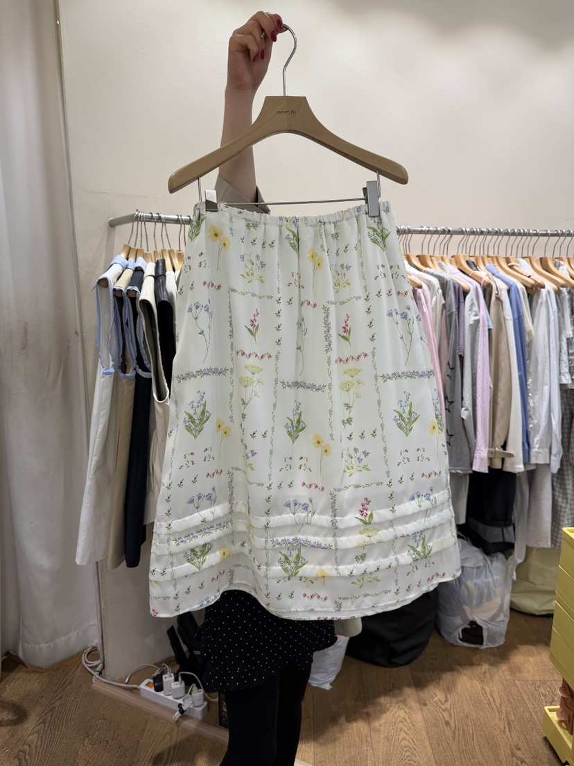 AUVERFIT韓國代購女裝新品人氣推薦休閑時尚長裙花朵褶裥AUVERFIT長裙