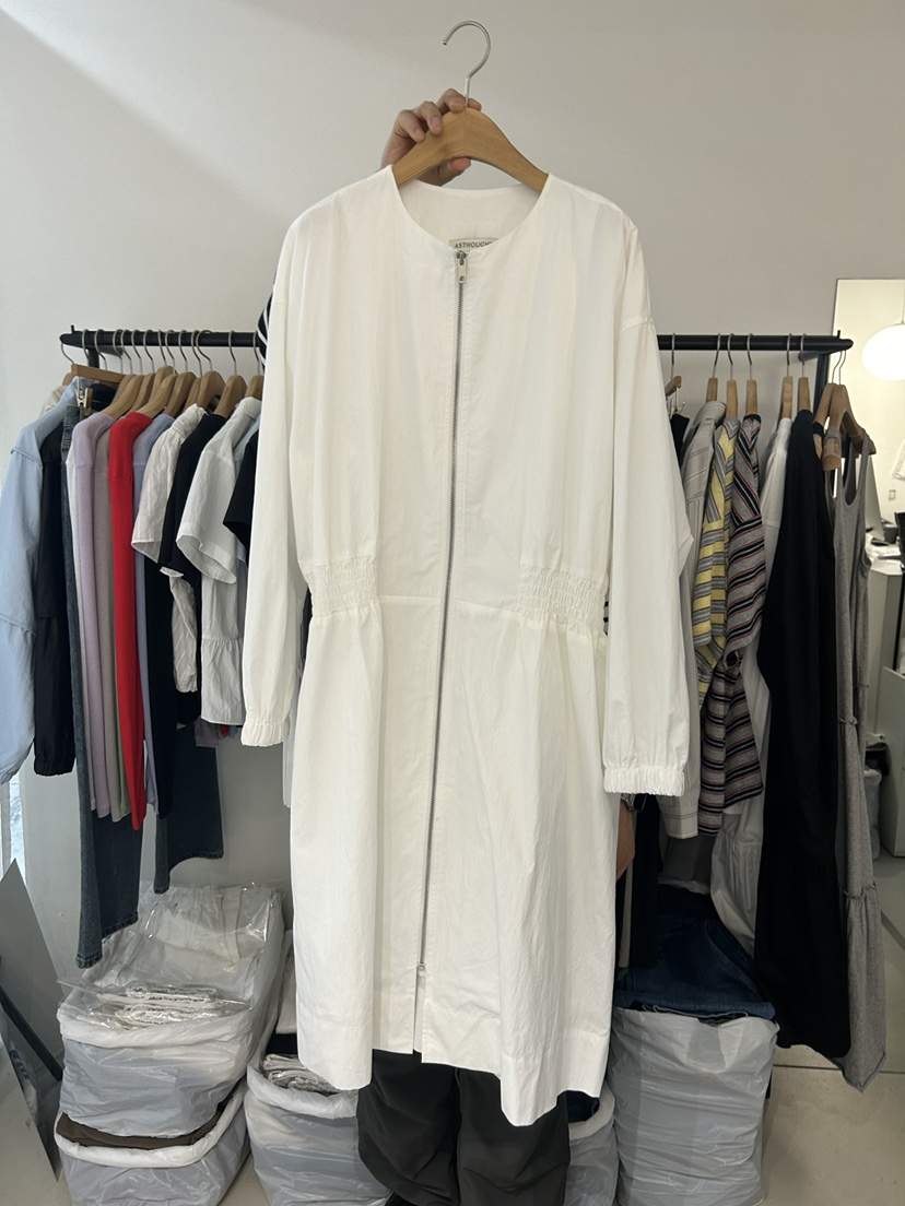 AS THOUGHT韓國東大門直郵女士新款熱賣休閑人氣長款風衣AS THOUGHT長款風衣