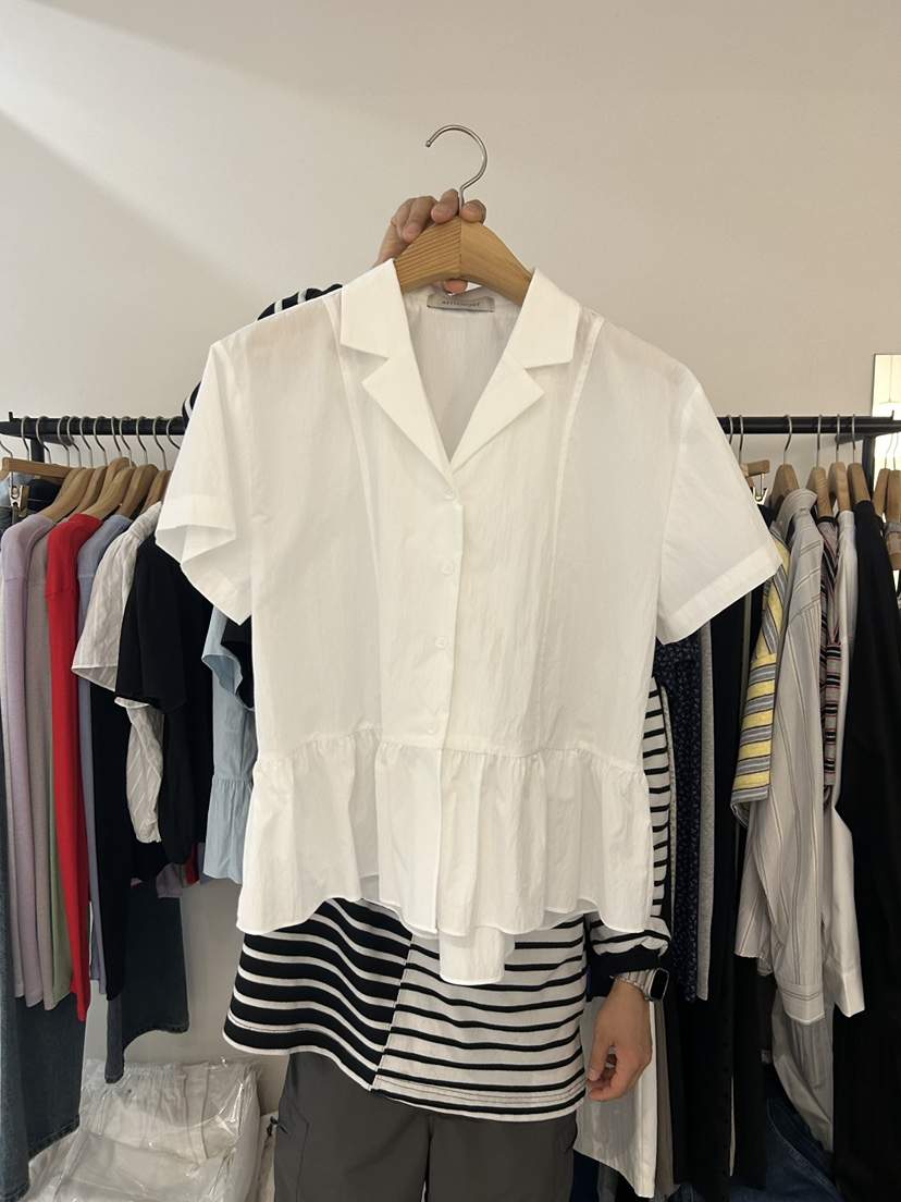 AS THOUGHT韓國東大門代購女士新款職業襯衫蕾絲衫荷葉邊AS THOUGHT襯衫/蕾絲衫