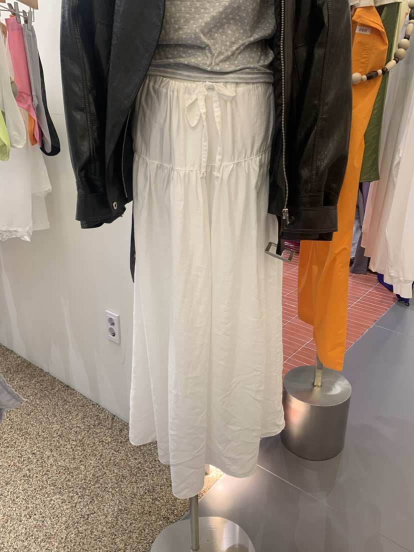 VAARA韓國直郵實拍女裝新品推薦熱賣時尚人氣休閑職業長裙VAARA長裙