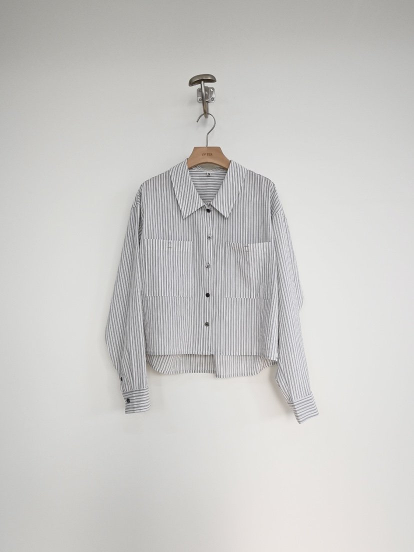 OP PER韓國代購女裝新款推薦人氣26春夏時尚職業襯衫蕾絲衫OPPER-simplebeige襯衫/蕾絲衫