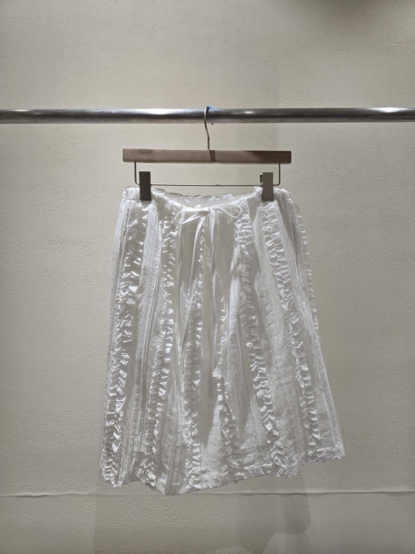 LIKEVAM韓國直郵實拍女士新品26春夏熱賣半身裙中短裙荷葉邊LIKEVAM半身裙/中短裙