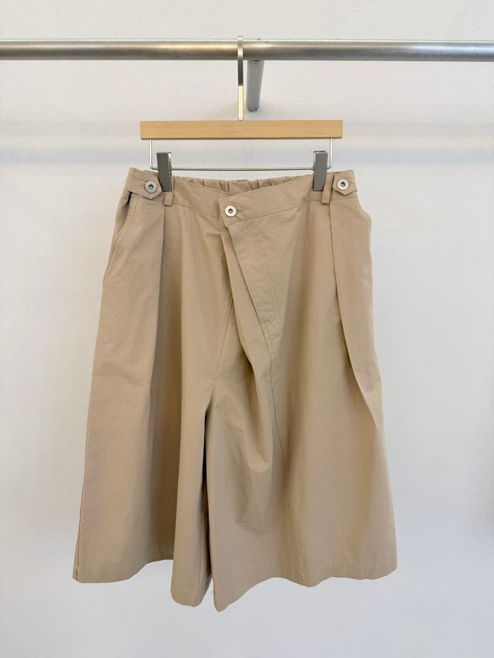 FORM韓國代購女裝新品休閑人氣推薦熱賣職業26春夏時尚短褲FORM短褲