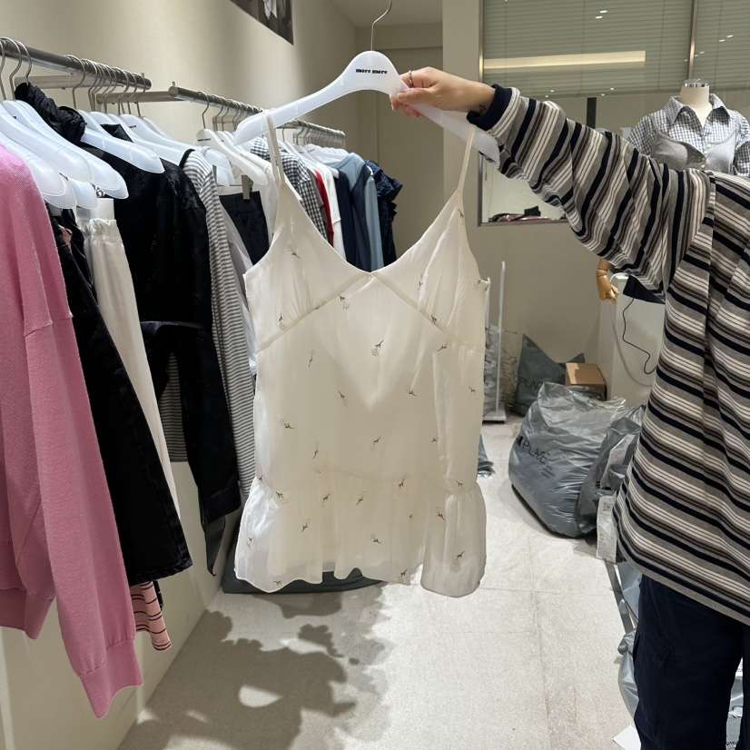 MOREMORE韓國直郵實拍女士新品職業熱賣推薦吊帶背心絲綢more more吊帶/背心