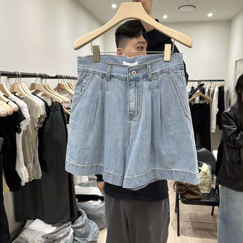 NOTTINGHAM/AVECNOUS/MODEST韓國東大門直郵女士新款熱賣短褲褶皺NOTTINGHAM/AVECNOUS/MODEST短褲