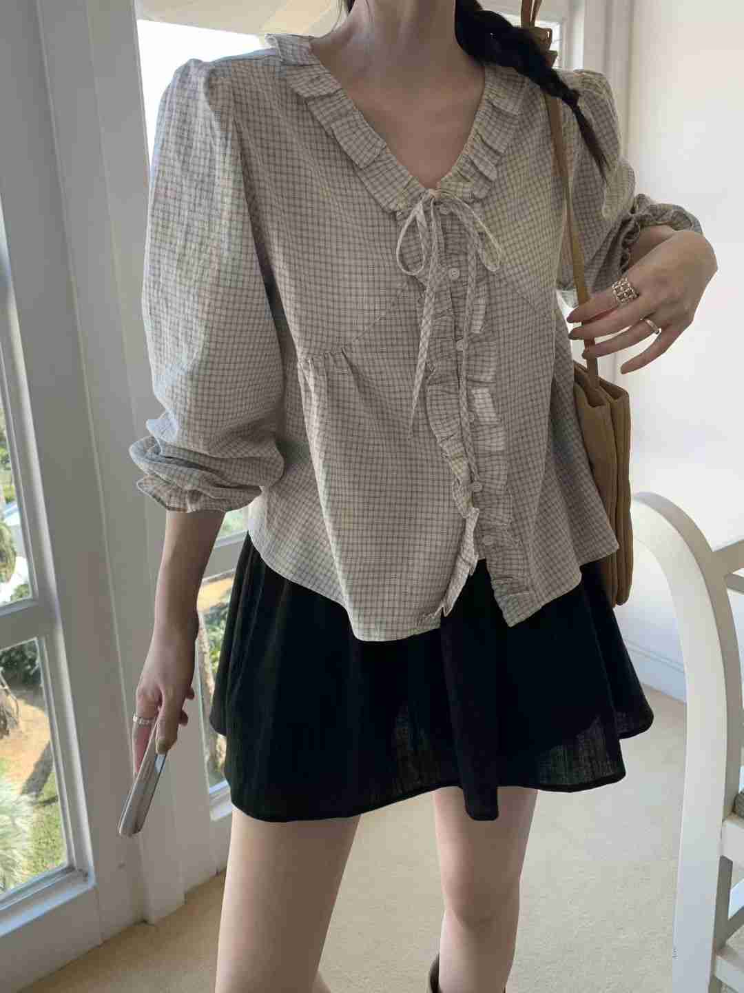 MELLOUNGE-멜라운지-T韓國東大門直郵女士新品人氣襯衫蕾絲衫MELLOUNGE-2件起襯衫/蕾絲衫