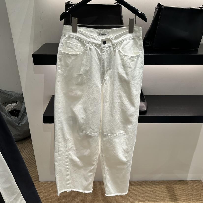 FEBRUARY 11韓國直郵實拍女士新款熱賣推薦時尚職業牛仔褲FEBRUARY 11牛仔褲