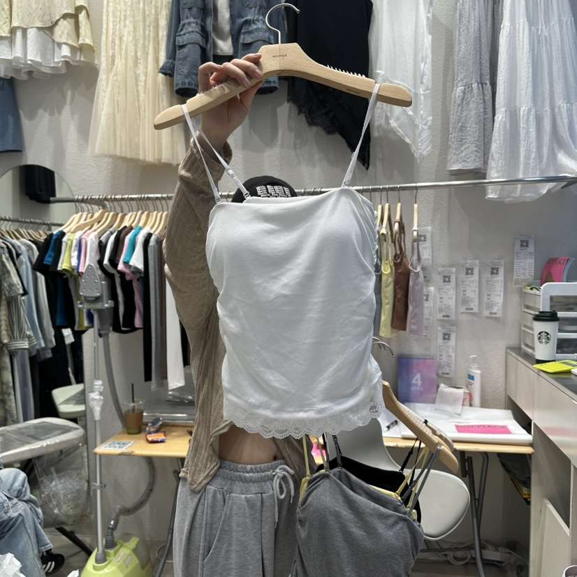 HOT PLACE/DREAM GIRIS/HOT ISSUE東大門實拍女裝新款人氣吊帶背心蕾絲花HOT PLACE/DREAM GIRIS/HOT ISSUE吊帶/背心