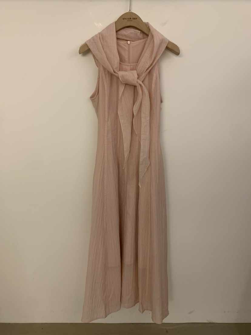 UNDER KEY韓國直郵女士新品時尚熱賣推薦連衣裙含圍巾天絲UNDER KEY連衣裙