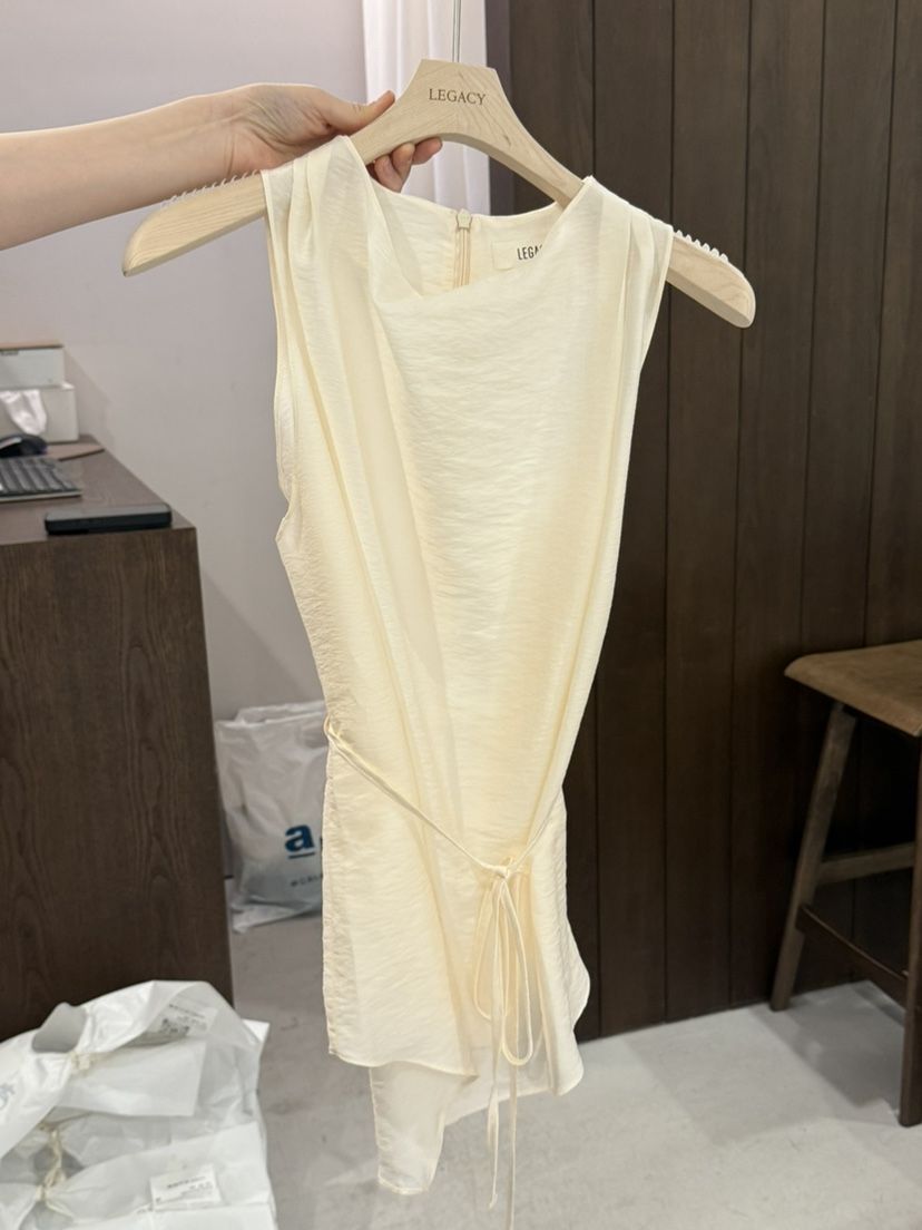 LEGACY韓國直郵女裝新款職業人氣熱賣吊帶背心含腰帶透明LEGACY吊帶/背心