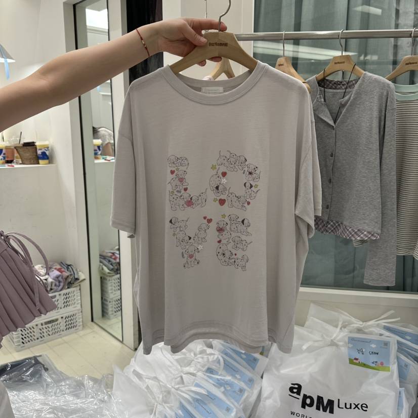 OURMOMENT韓國東大門直郵女士新款推薦休閑熱賣職業26春夏T恤OURMOMENTT恤