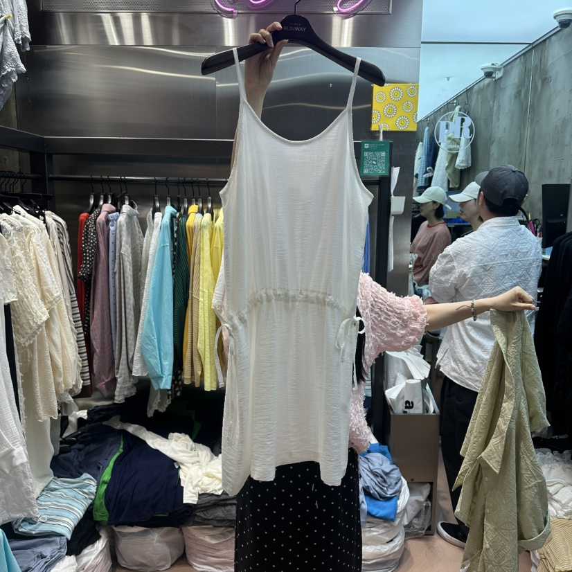 RUNWAY-런웨이韓國東大門直郵女裝新品熱賣時尚休閑連衣裙RUNWAY連衣裙