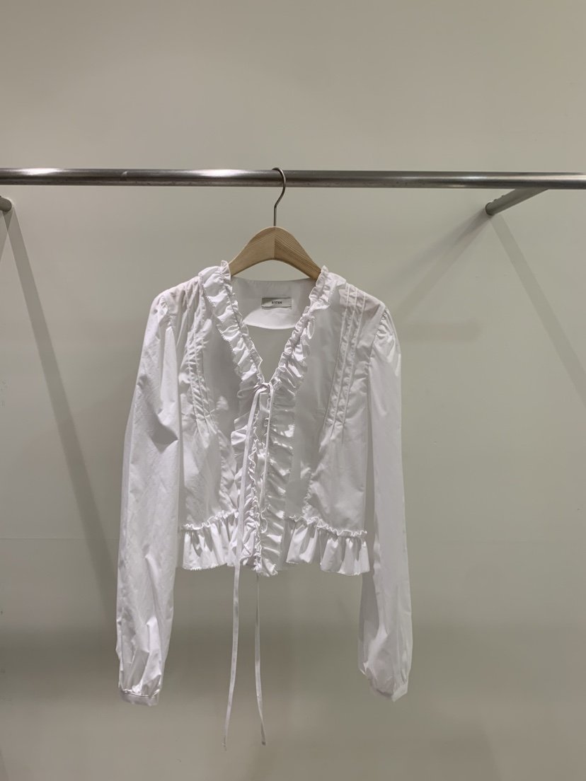 ZITTEN韓國直郵實拍女裝新品時尚推薦熱賣襯衫蕾絲衫荷葉邊ZITTEN襯衫/蕾絲衫