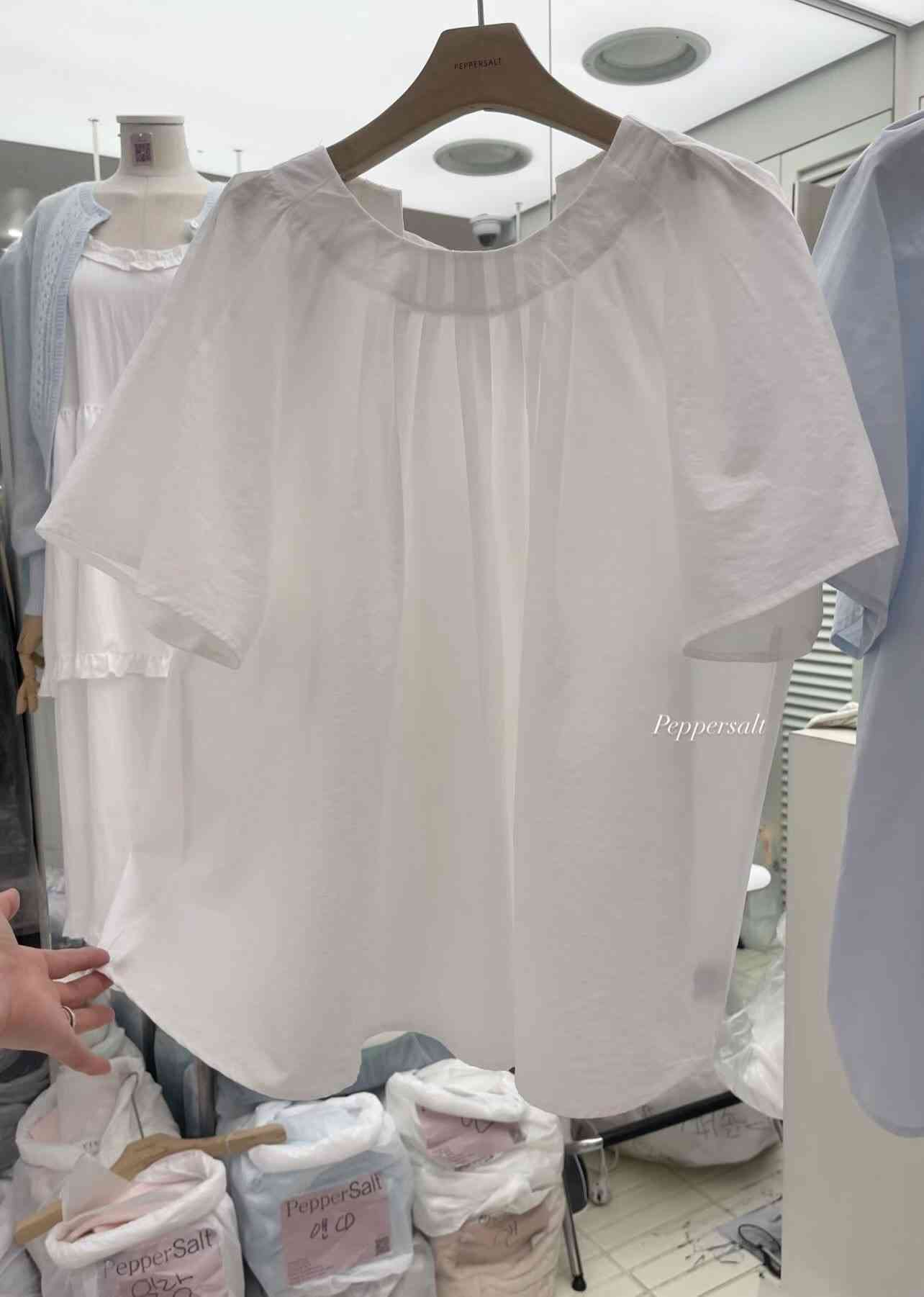 PEPPER 페페韓國直郵女裝新品真品人氣時尚推薦襯衫蕾絲衫PEPPER-SEOUL襯衫/蕾絲衫