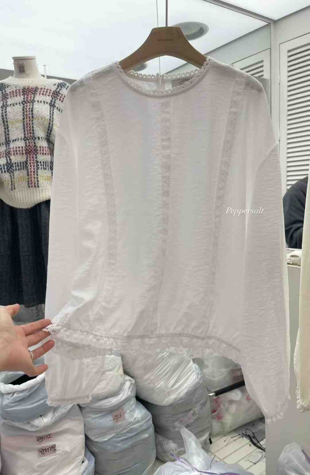 PEPPER 페페韓國東大門代購女士新品職業休閑襯衫蕾絲衫PEPPER-SEOUL襯衫/蕾絲衫