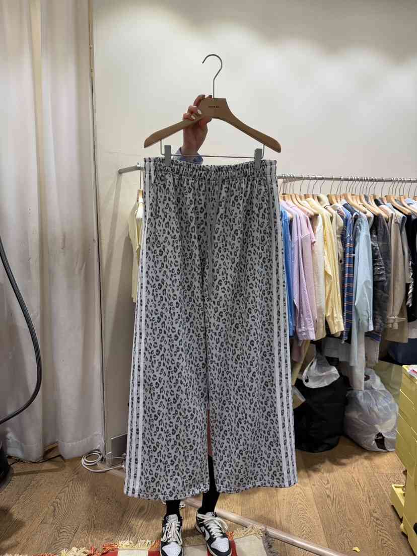 AUVERFIT韓國直郵女裝新款推薦職業26春夏人氣休閑褲豹紋AUVERFIT休閑褲