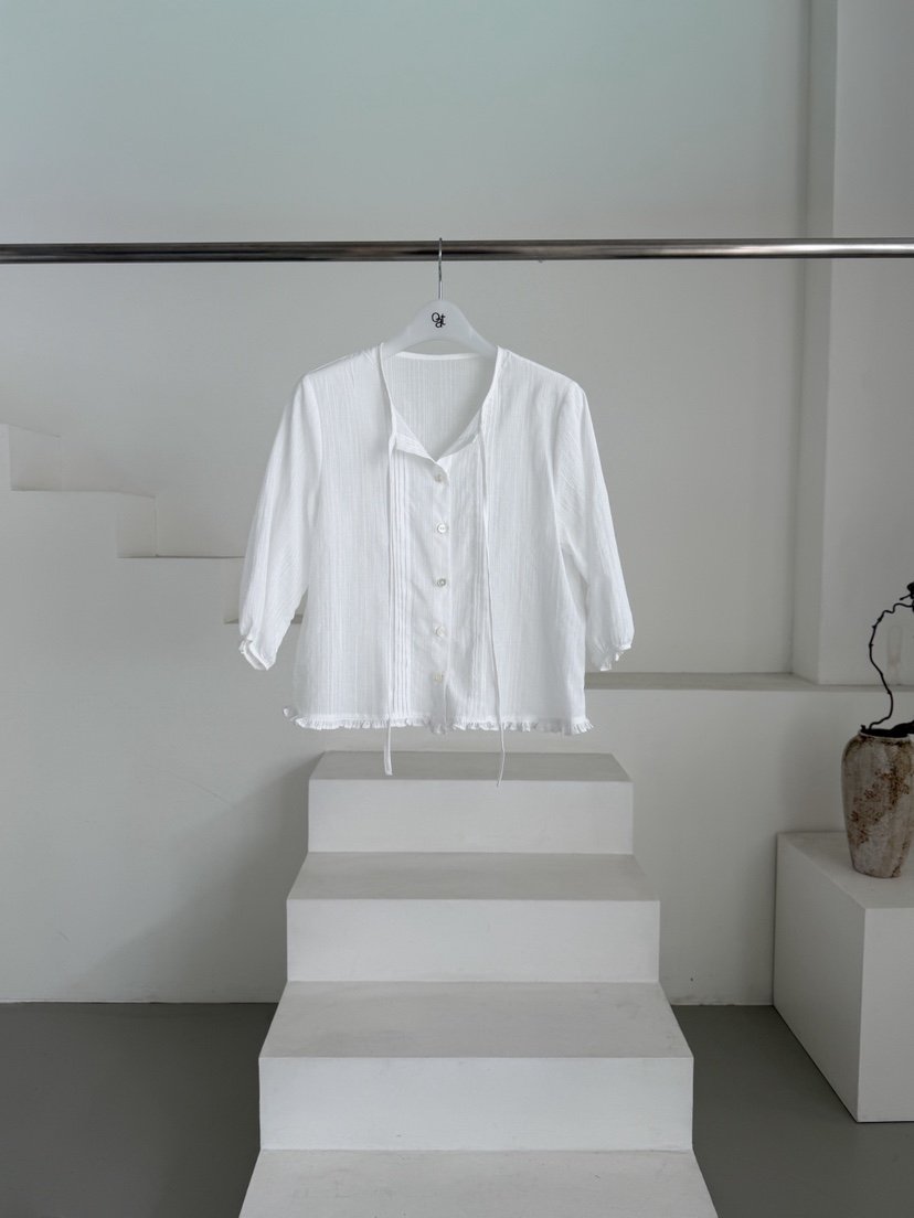 OATMEAL韓國東大門直郵女裝新款職業熱賣休閑人氣襯衫蕾絲衫OATMEAL襯衫/蕾絲衫