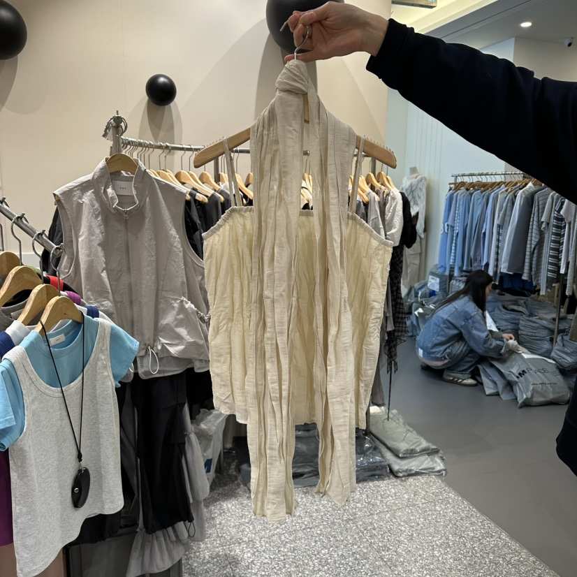 SOF韓國直郵女士新品人氣時尚熱賣推薦休閑吊帶背心褶皺圍巾SOF吊帶/背心