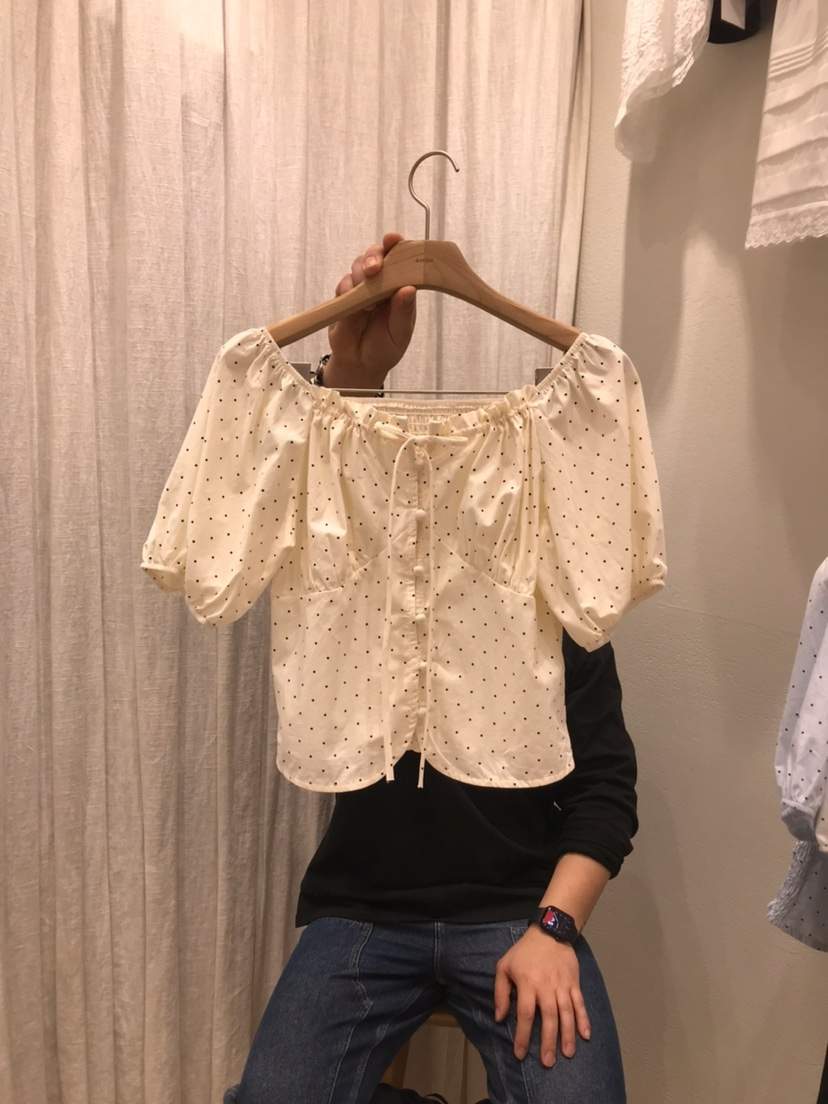 AHOY韓國直郵實拍女士新品人氣26春夏推薦襯衫蕾絲衫褶皺AHOY襯衫/蕾絲衫