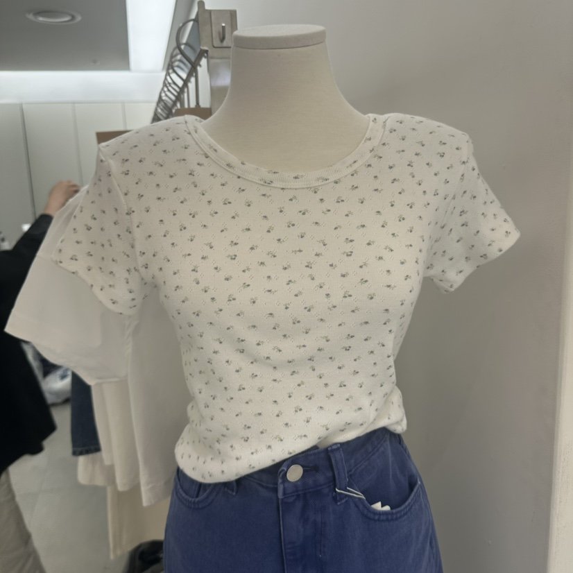 WRITTEN BY韓國直郵實拍女裝新品熱賣職業推薦26春夏T恤WRITTEN BYT恤