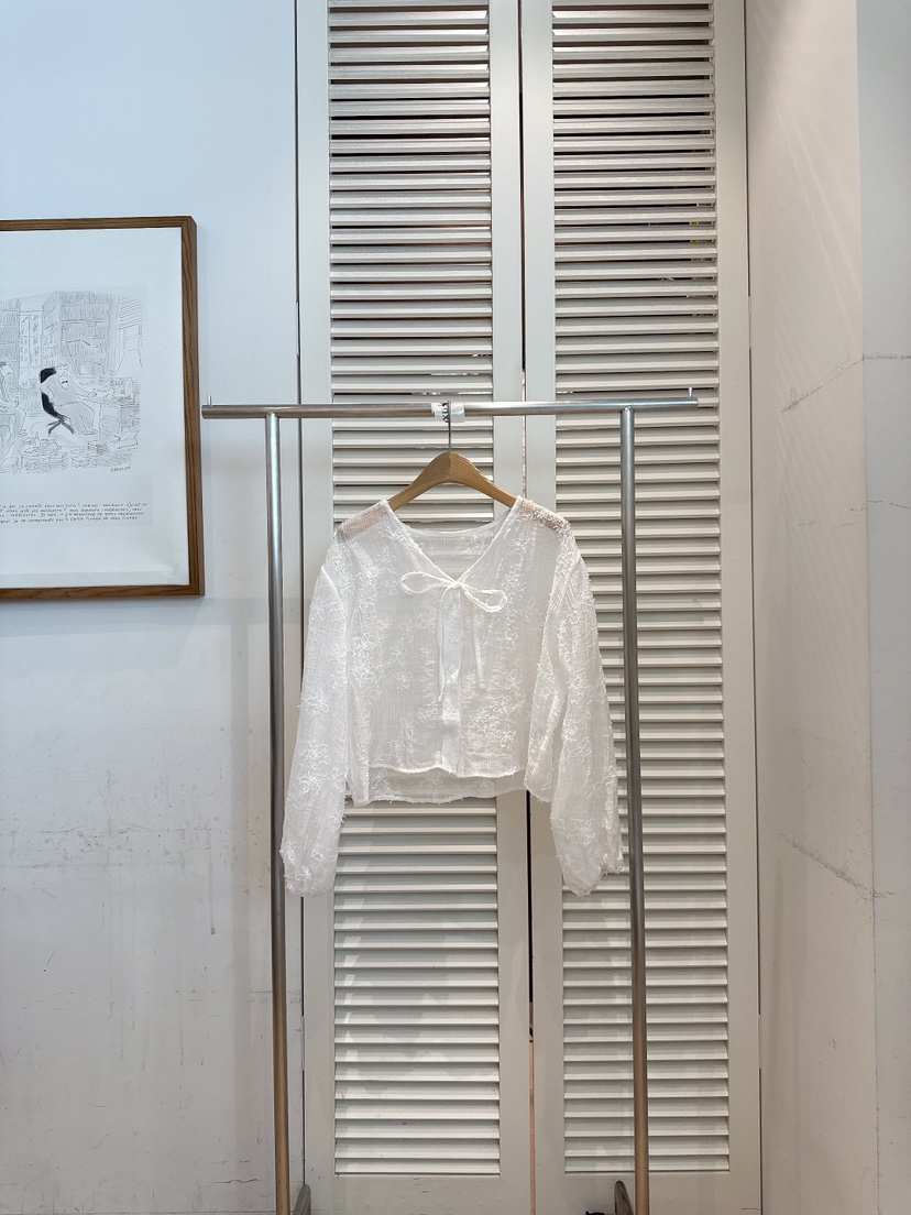 FAVE-L韓國直郵女裝新款26春夏職業時尚襯衫蕾絲衫花朵雪紡FAVE-L襯衫/蕾絲衫