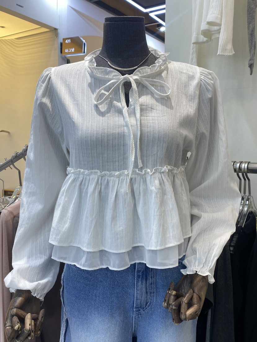 BLACK BIJOU韓國直郵女裝新品休閑時尚襯衫蕾絲衫褶皺雙層BLACK BIJOU襯衫/蕾絲衫